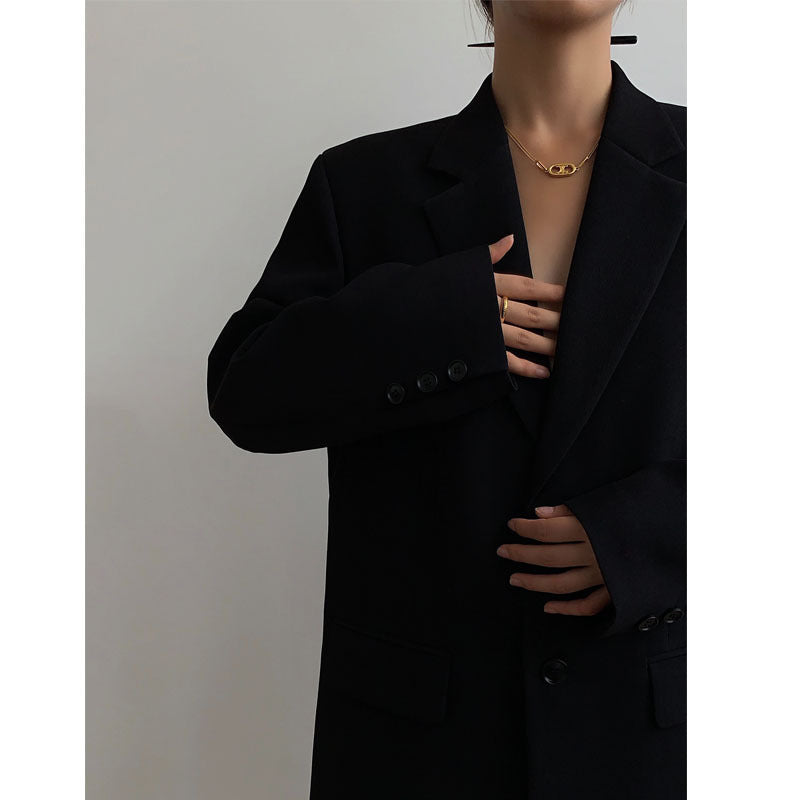 Damski blazer o luźnym kroju z klasycznymi klapami i guzikiem - 3 - Stylpuls
