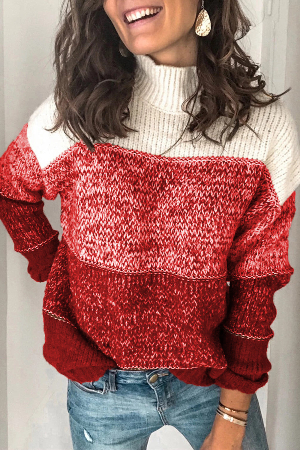 Damski sweter z golfem w stylu color block - 7 - Stylpuls