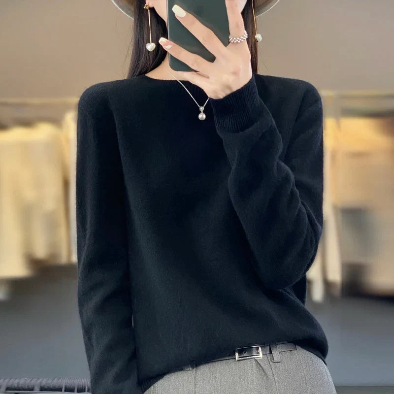 Pullover damski – Luźny krój z miękką fakturą - 5 - Stylpuls