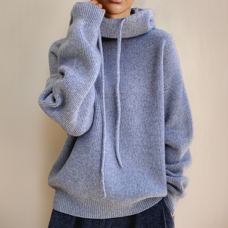 Damska bluza z kapturem w stylu oversize z dekoltem cowl i regulowanymi sznurkami - 8 - Stylpuls