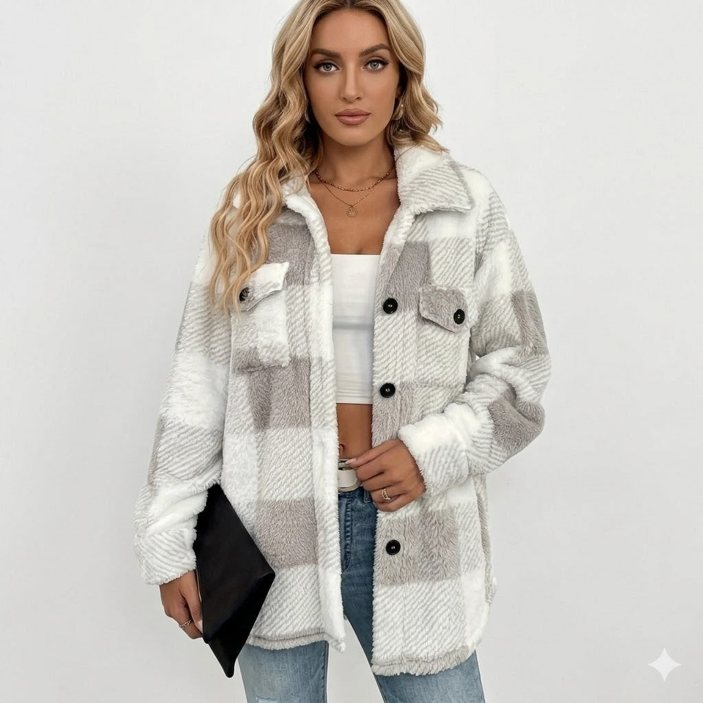 Kurtka damska o oversize'owym kroju w kratę z kieszeniami - 1 - Stylpuls