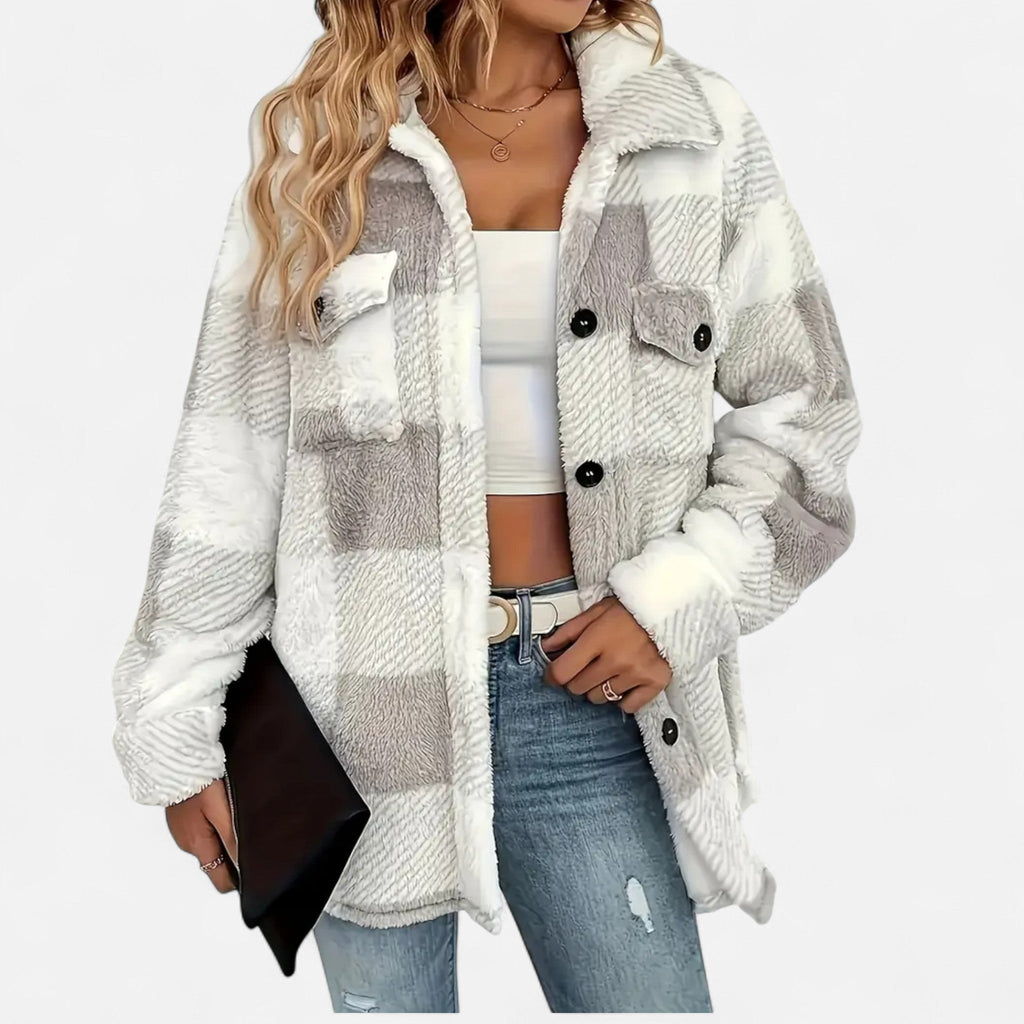 Kurtka damska o oversize'owym kroju w kratę z kieszeniami - 3 - Stylpuls