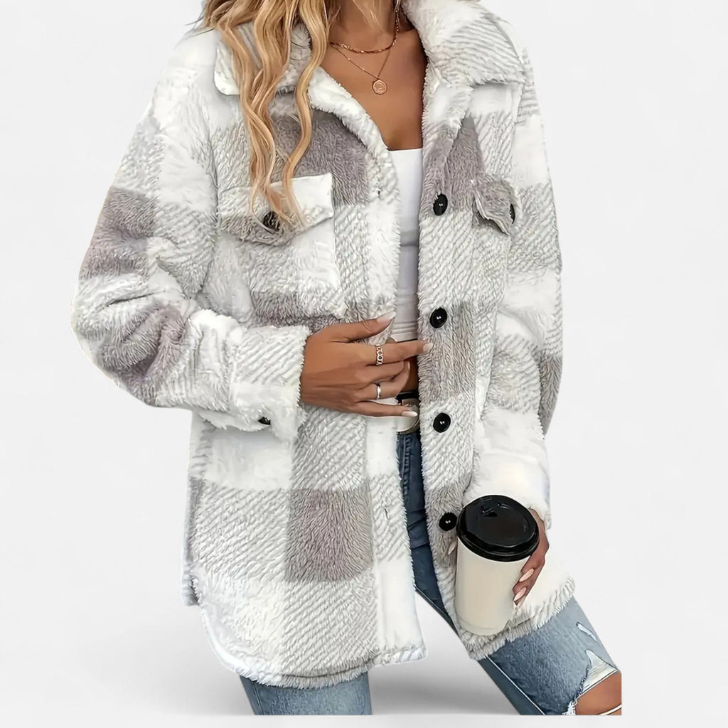 Kurtka damska o oversize'owym kroju w kratę z kieszeniami - 9 - Stylpuls